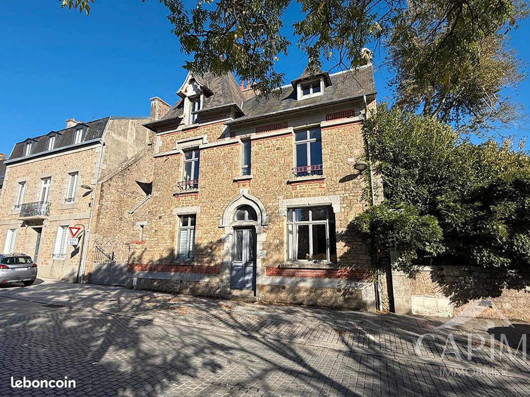 Maison 6 pièces 188 m² · à Louvigné-du-Désert · 188 m² · 360 000 €