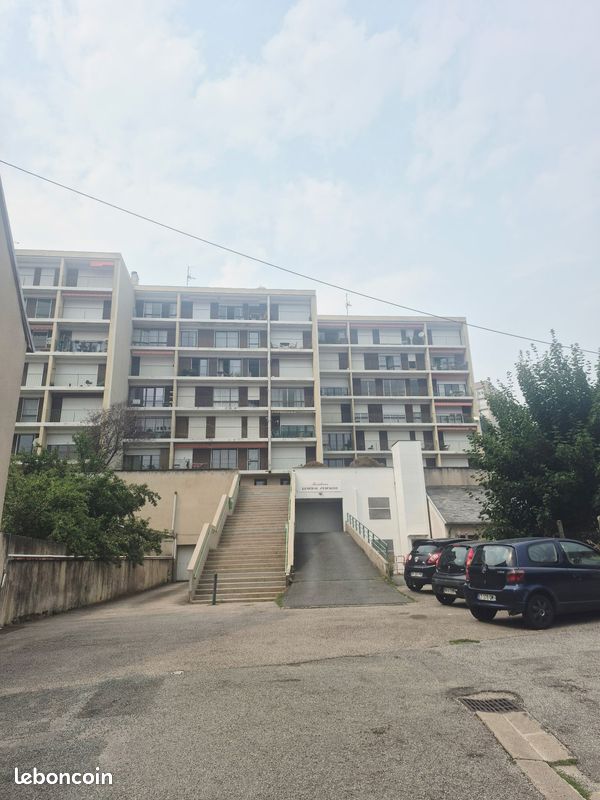 Appartement 2 pièces 48 m² · à Aubusson · 48 m² · 470 €