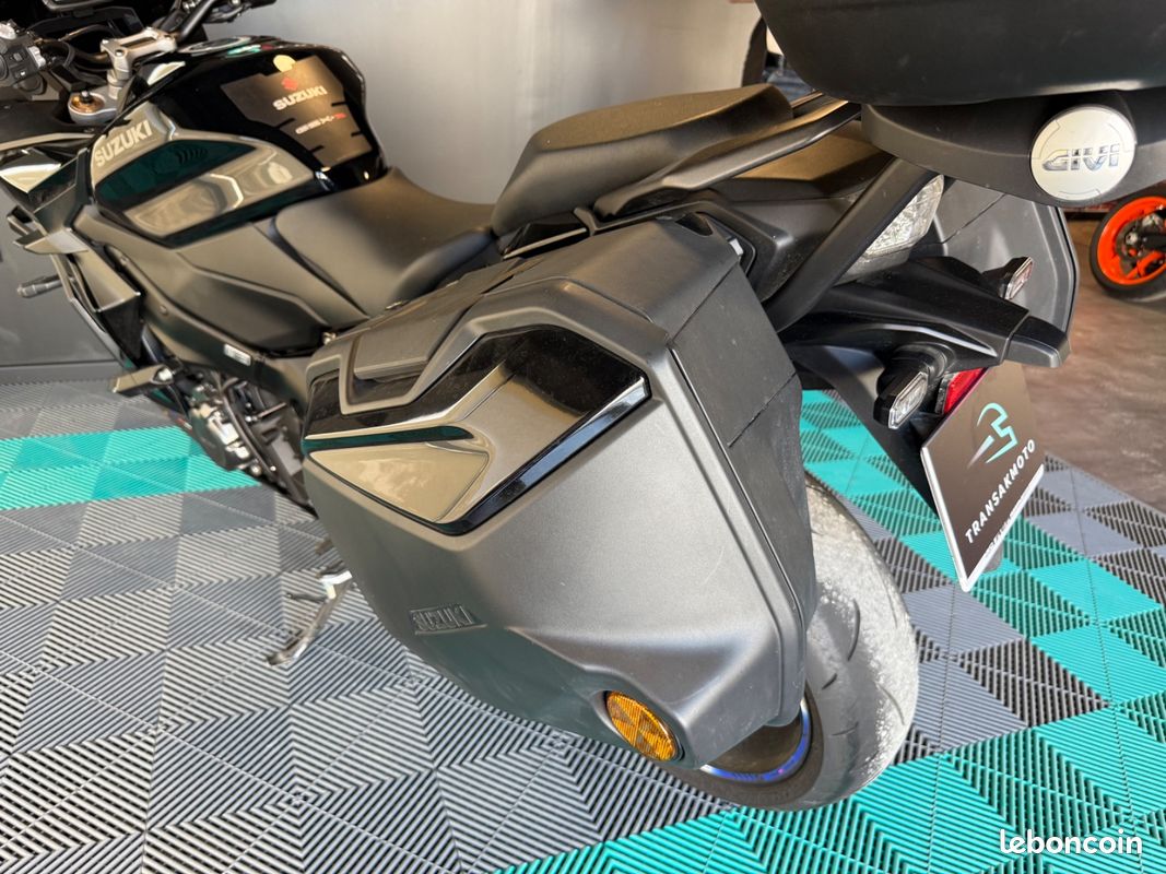 Suzuki GSX-S 1000 GT - 1ère main / GPS Tomtom / Bagagerie / Bulle haute Ermax (image 14)