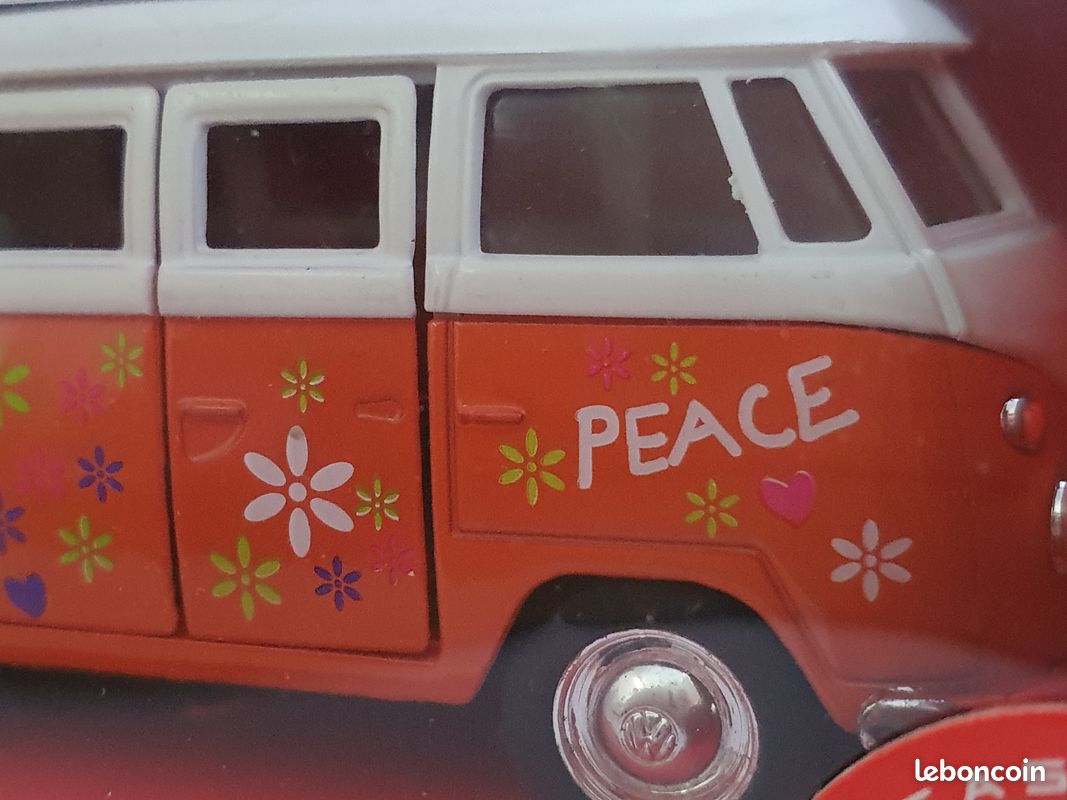 Modèle Réduit Volkswagen Combi Peace And Love 1/32 Welly - Neuf En Boîte