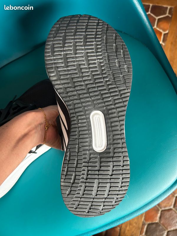 Chaussures adidas (image 3)