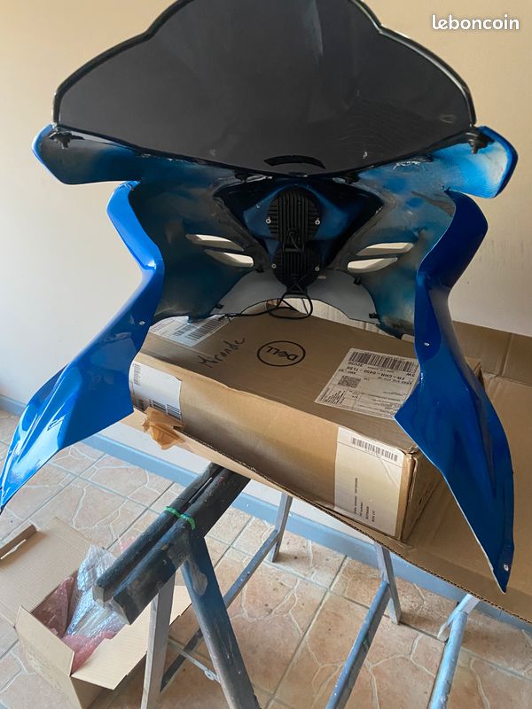 Tête De Fourche Pour Suzuki GSXR 1000 (2005-2006) - ABS, à Peindre, Neuve Sur Commande