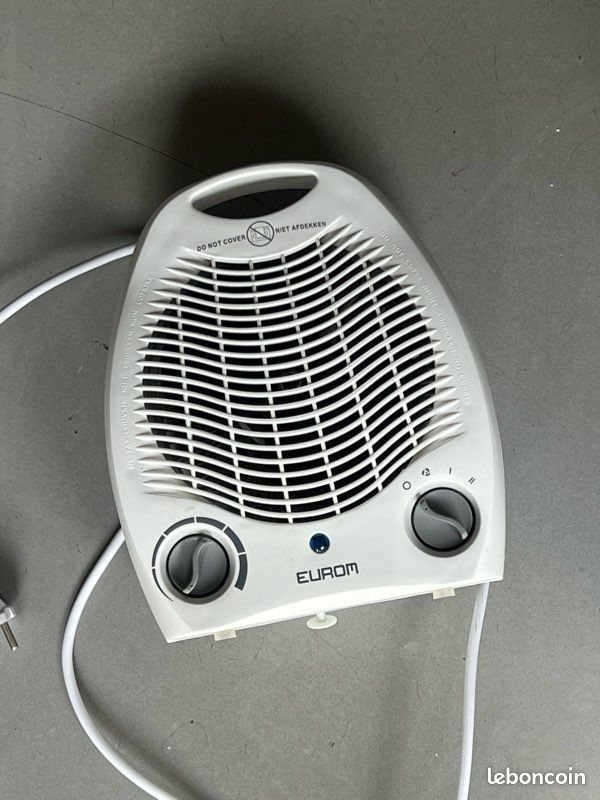 Chauffage d'appoint soufflant pour salle de bain 2000W blanc Scholtes Chauffage d'appoint soufflant pour salle de bain 2000W blanc Scholtes