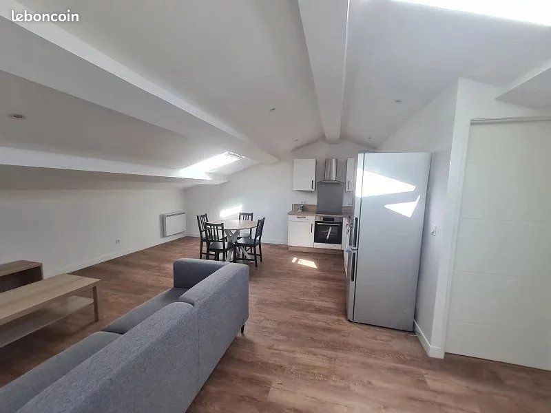Appartement 3 pièces 15 m² · à Saint-Savournin · 15 m² · 500 €