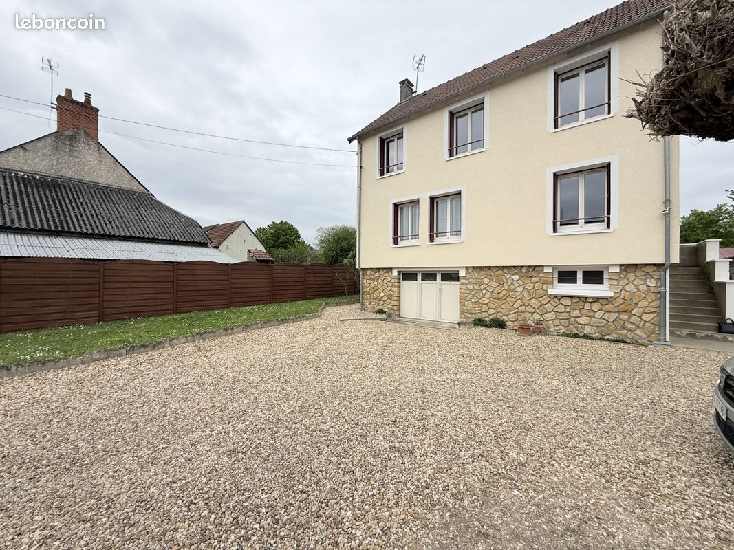 Maison 6 pièces 98 m² · à Vierzon · 98 m² · 130 000 €