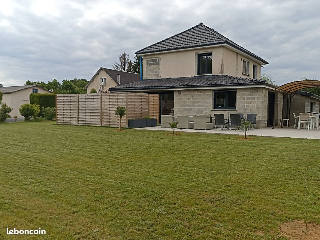 Maison 6 pièces 155 m² · à Perpezac-le-Noir · 155 m² · 257 000 €