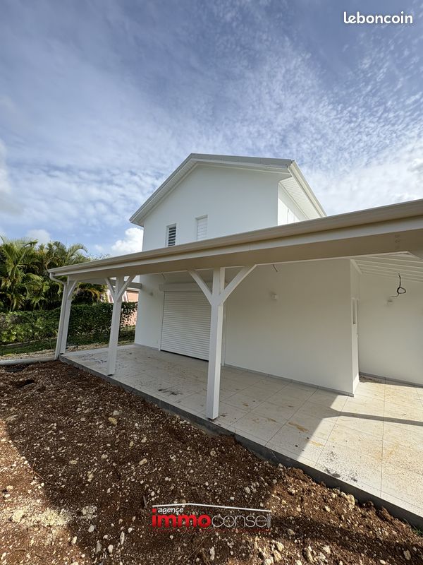 Maison 5 pièces 135 m² · à Baie-Mahault · 135 m² · 2 390 €/mois