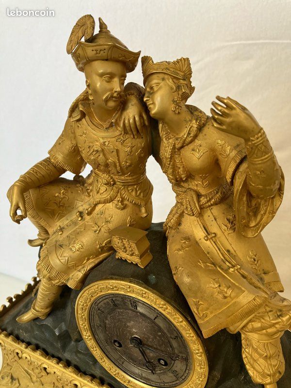 Pendule en bronze XIXe siècle (image 11)