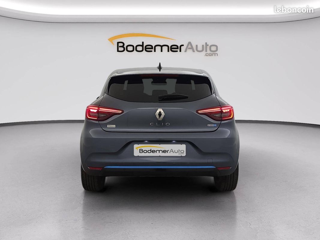 RENAULT Clio E-Tech 140 - 21 Première Edition (image 4)