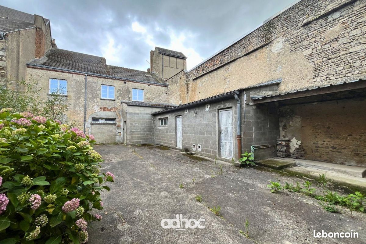 Immeuble 141 m² · à Jargeau · 141 m² · 369 000 €