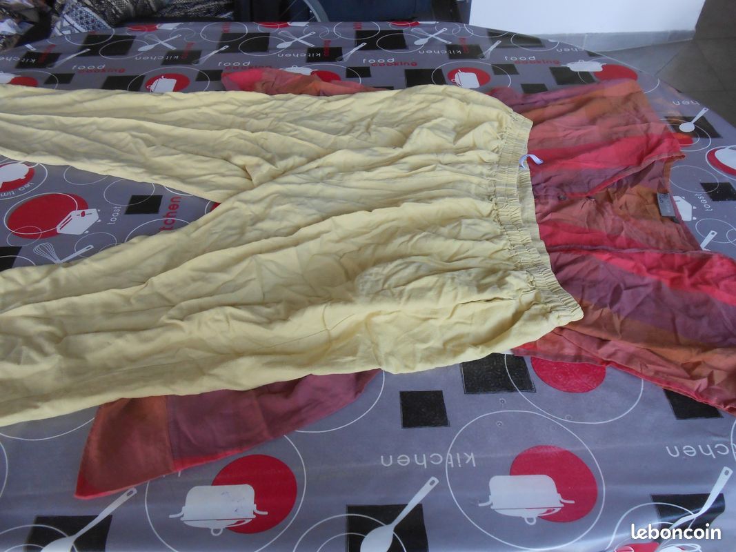 Pantalon et tunique (image 3)