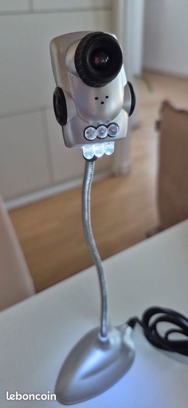 Webcam USB QCAM orientable sur flexible (image 7)