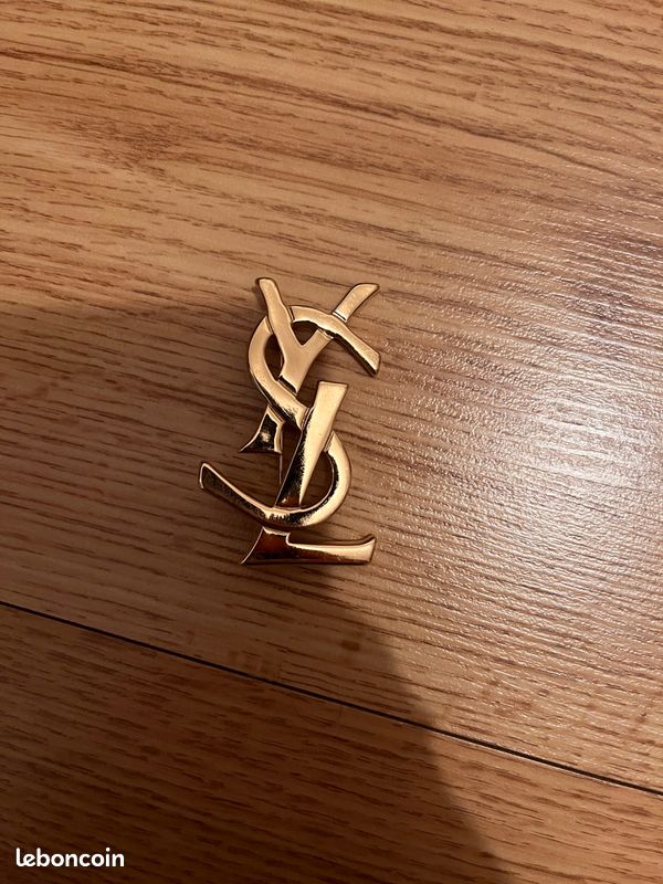 Broche (image 1)