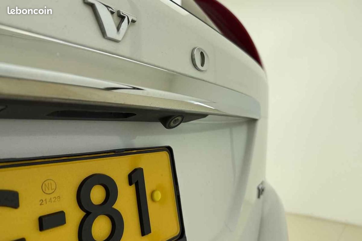Volvo XC60 2.0 T5 245ch OCEAN RACE - TOIT PANORAMIQUE CUIR SIÈGES ÉLECTRIQUES CHAUFFANTS PARE-BRI... (image 7)