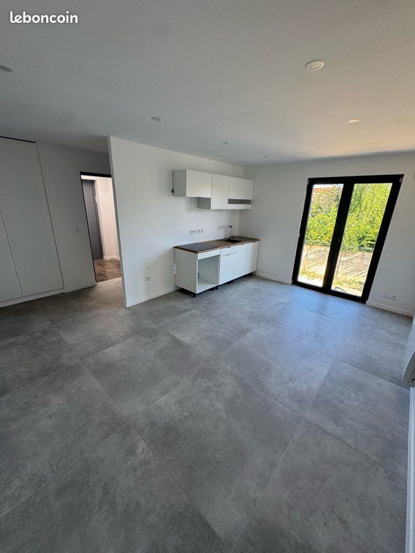 Appartement 3 pièce(s) 44 m²à louer Sainte-genevieve-des-bois