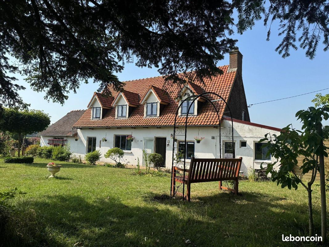 Maison 6 pièces 130 m² · à Wemaers-Cappel · 130 m² · 286 250 €