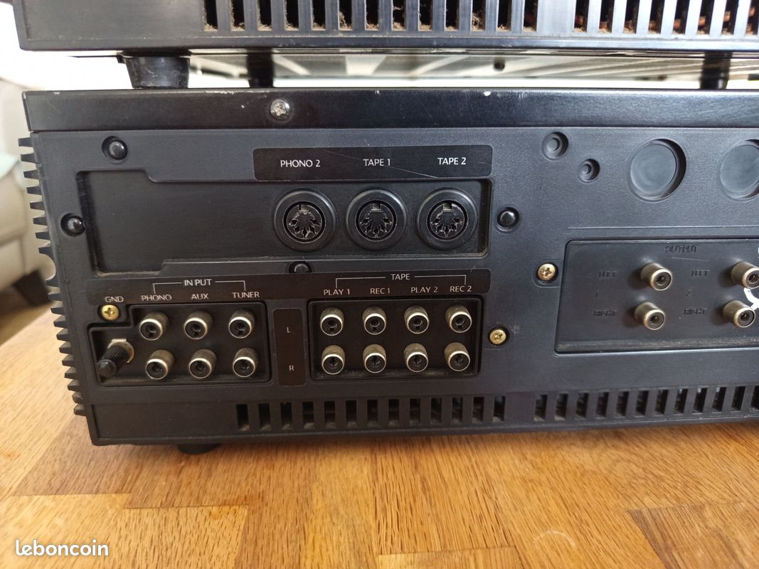 Amplificateur Mitsubishi DA-A600 Et Préampli PA-A600 – Vintage Fonctionnel
