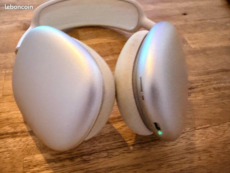Apple AirPods Max USB-C Argent (Sous Garantie jusqu'en 08/2027) + Câble Audio Jack offert (image 2)