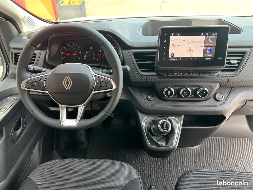 Renault Trafic Fg L2H1 3T 2.0 Blue dCi 150ch Advance 26330 HT / 31596 TTC (image 4)