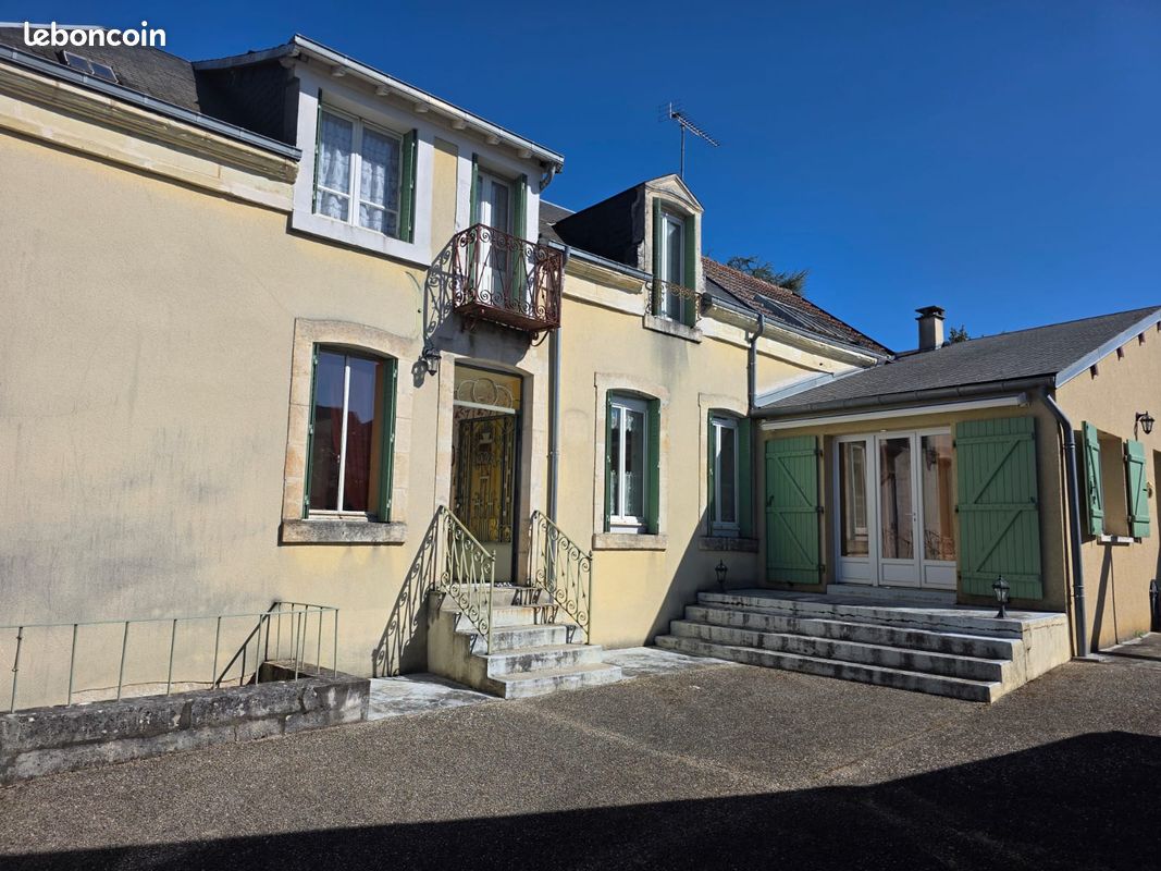Maison 6 pièces 142 m² · à Reuilly · 142 m² · 117 700 €