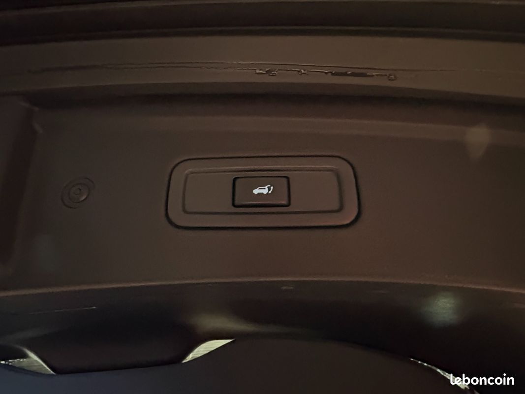 INFINITI FX FX30d 3.0D V6 GT Premium A / Suivi Nissan / 2éme mains (image 34)
