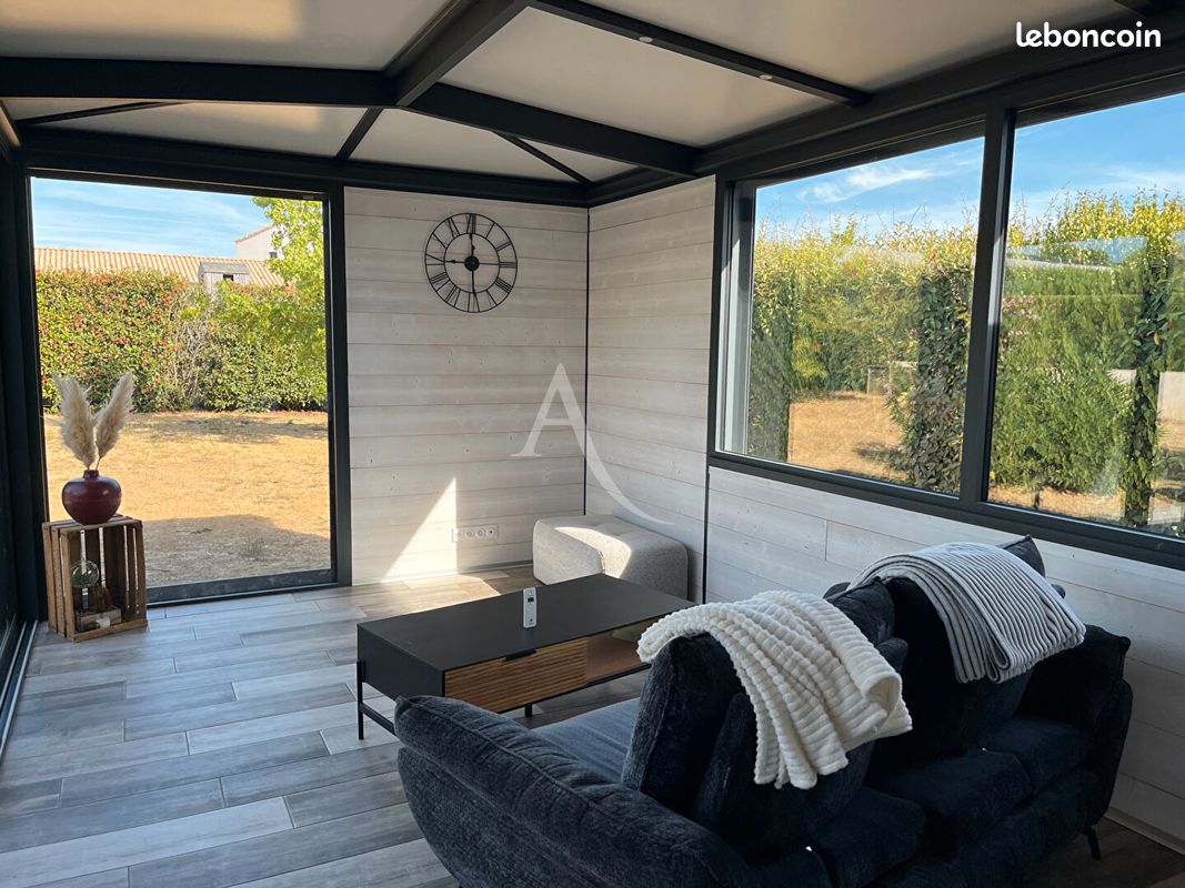 Maison 6 pièces 105 m² · à L'Oie · 105 m² · 299 000 €