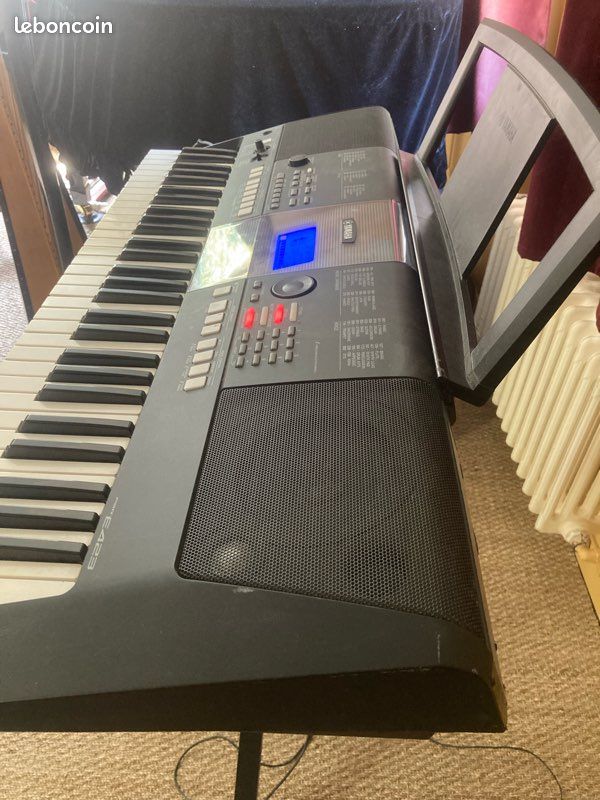 Clavier arrangeur Yamaha PSR E423 (image 2)