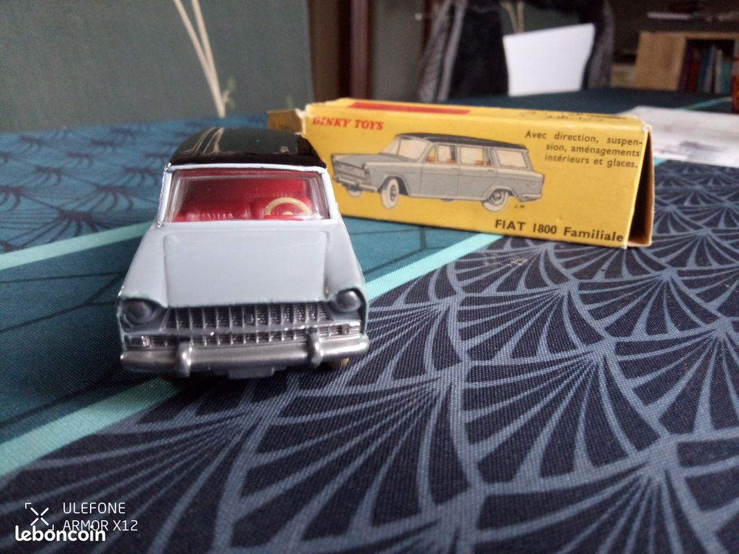 Dinky Toys France – Fiat 1800 Familiale – Réf 548 – Échelle 1/43 – Métal – Très Bon état