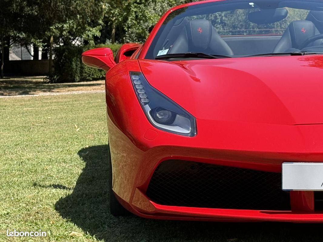 Ferrari 488 Spider V8 3.9 T 670ch (image 37)