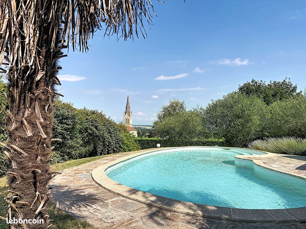 Maison 6 pièces 340 m² · à Marennes · 340 m² · 640 000 €