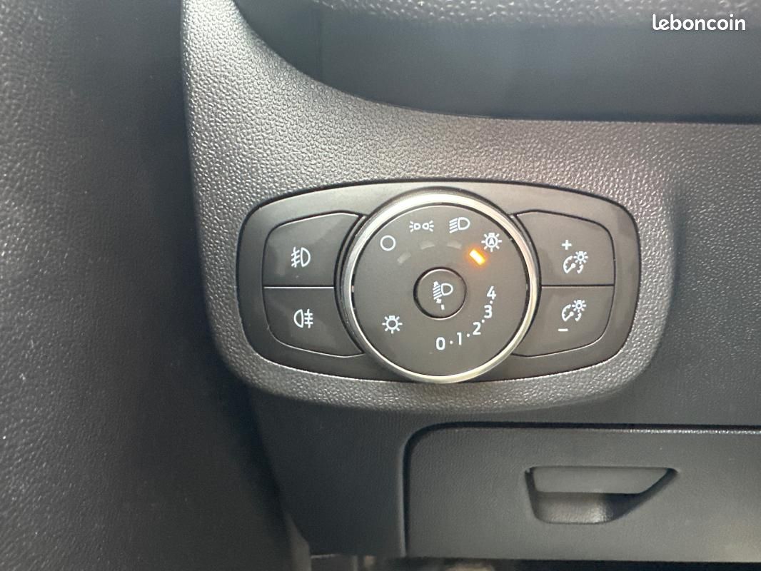 Ford Fiesta 1.0 ECOBOOST - 125 BV DCT S&S TITANIUM (image 31)