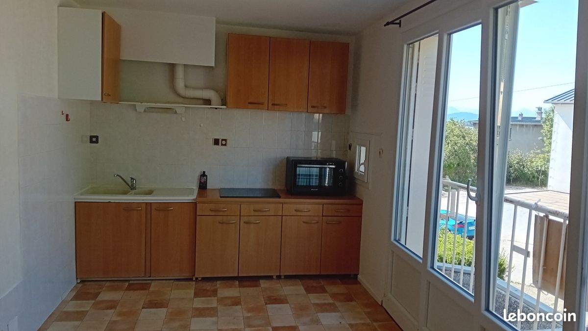 Appartement 3 pièces 45 m² · à La Mure · 45 m² · 460 €/mois