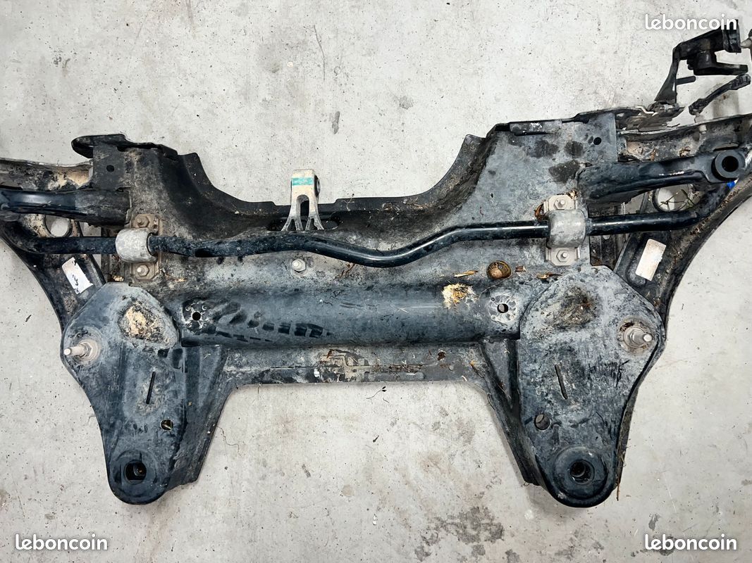 Berceau peugeot 208. 2008. Cardan, triangle, demi train - Équipement auto