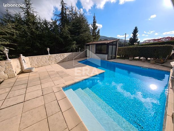 Villa 7 pièces 330 m²