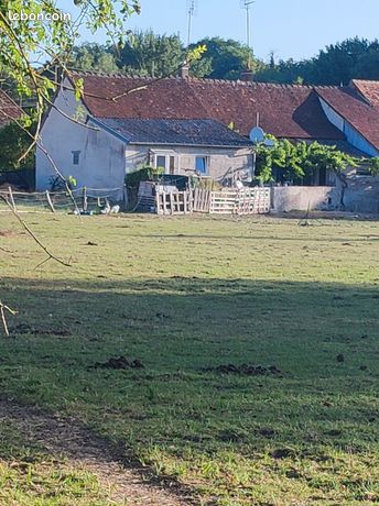 Maison 90 m2 avec terrain de plus de 2 hectares
