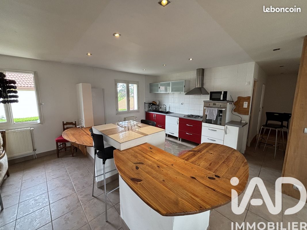 Maison 7 pièces 208 m² · à Feytiat · 208 m² · 238 990 €