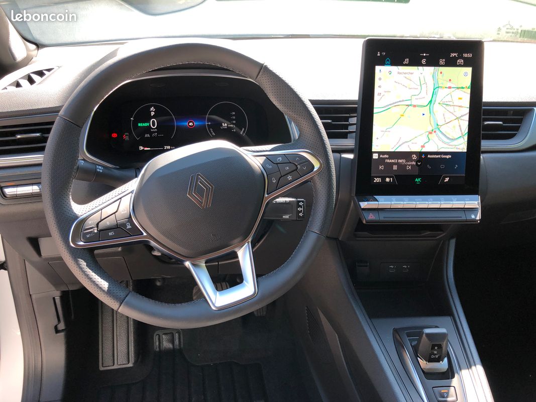 Collaborateur Retraité Renault vend Nouveau CAPTUR TECHNO E-TECH FULL HYBRID 160 CV (image 8)