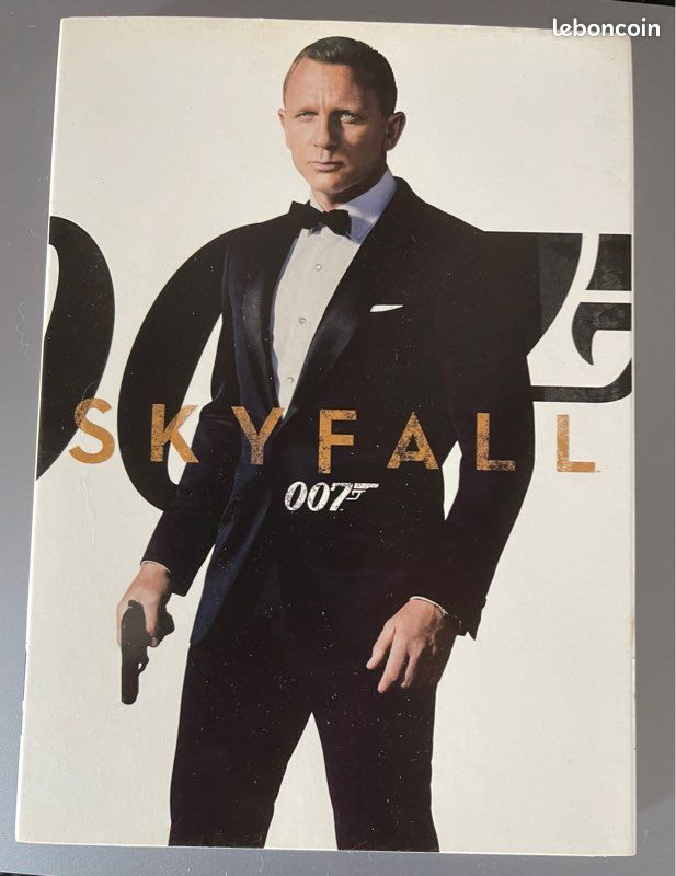 Skyfall - James Bond (image 1)