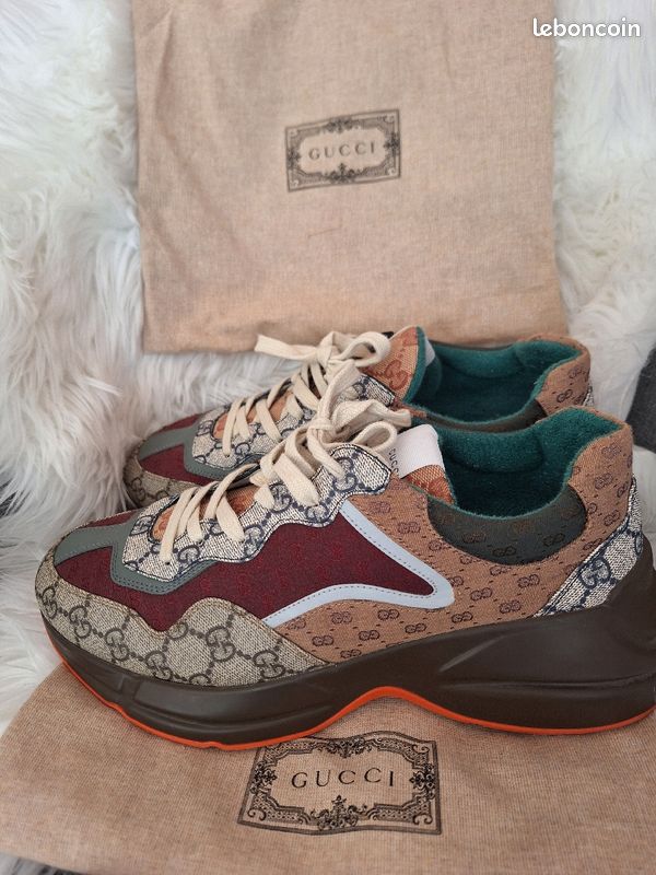 Basket Gucci Gucci Sneakers Prix Chaussures Gucci Baskets Ace Brodees  429446 It