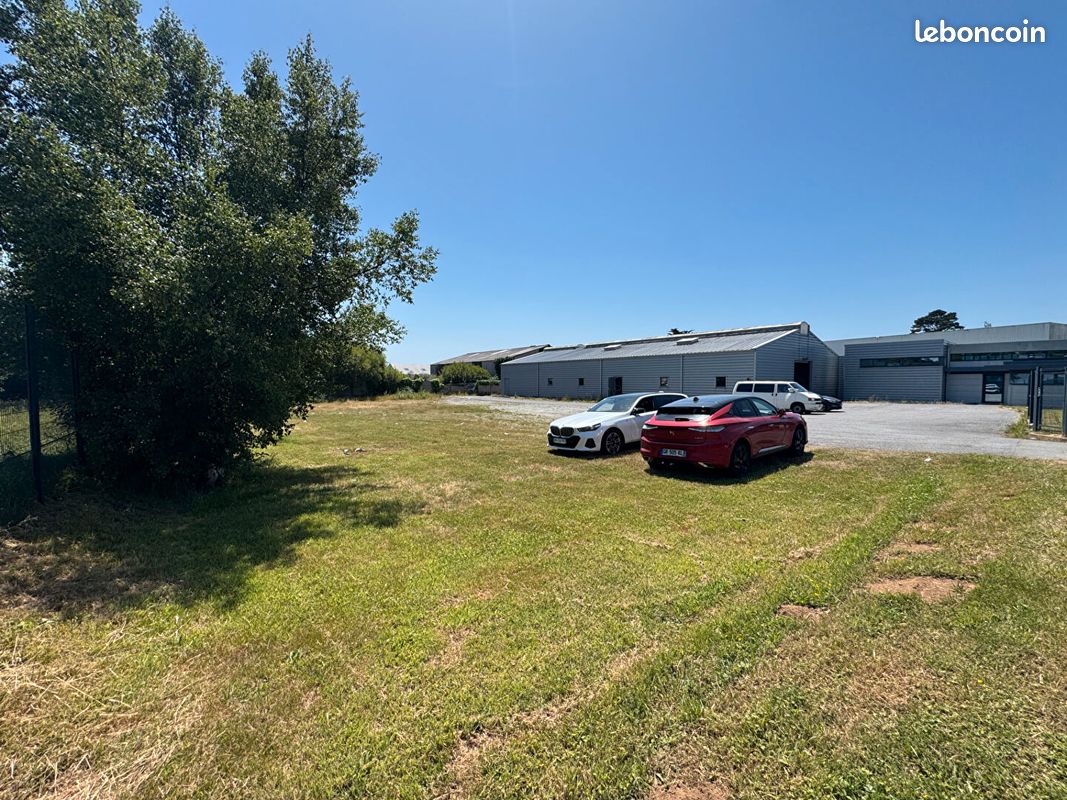 Local 500 m² GUIPAVAS (image 1)