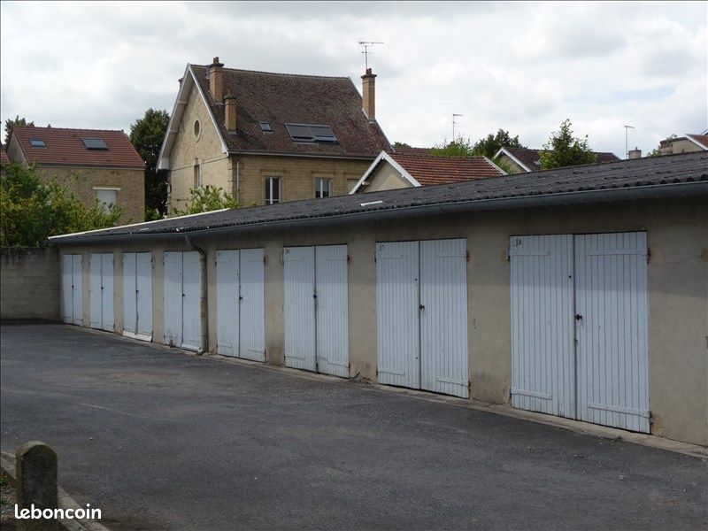 Parking/box CHALONS EN CHAMPAGNE · à Châlons-en-Champagne · 50 €/mois
