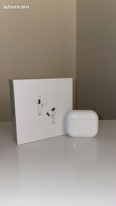 AirPods 3 (image 1)