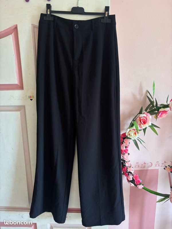 Pantalon/Pantacourt Jennyfer Taille 38/M Noir - Occasion En Très Bon état Général