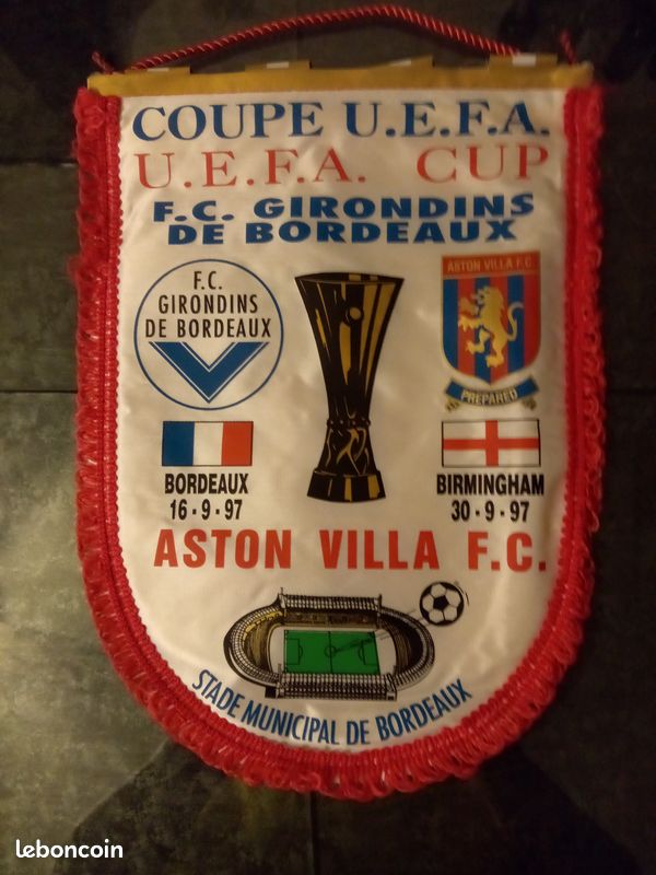 Av Grand fanion girondins de Bordeaux ... (image 1)