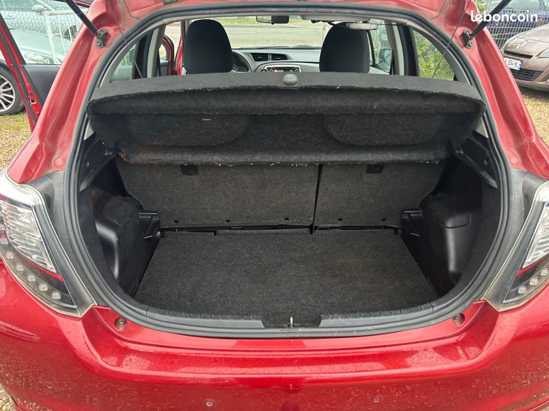 Toyota Yaris 1.4 D4D 90 Dynamic (image 11)