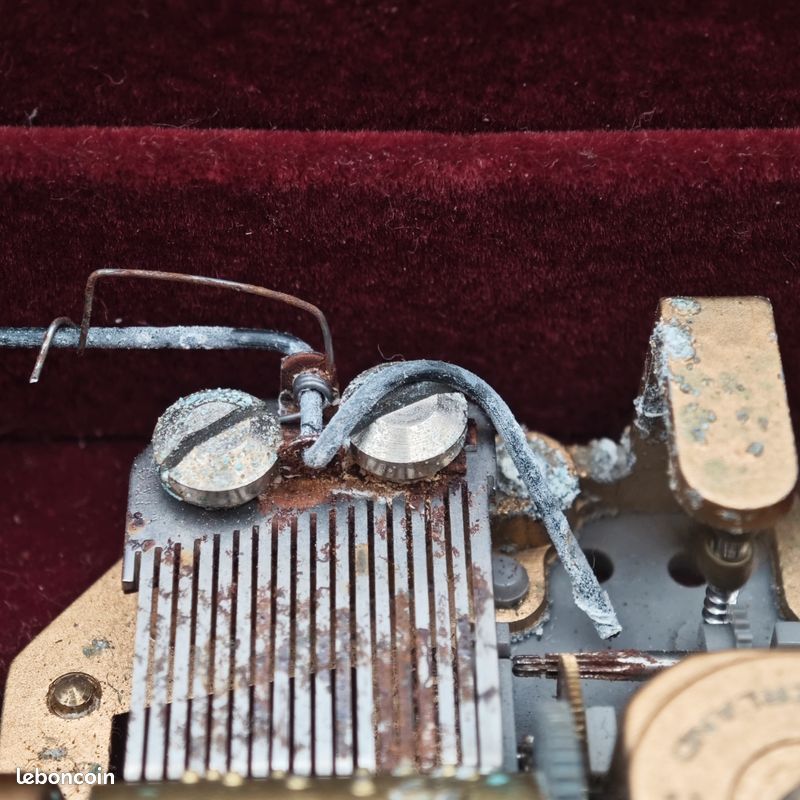 Tirelire Boîte à Musique Vintage Bambi – Métal Argenté, Mécanisme Reuge Swiss