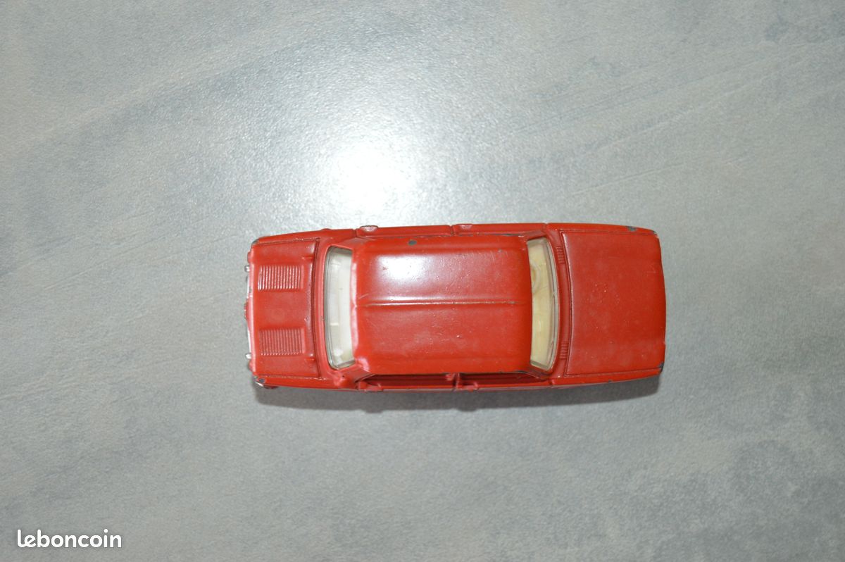Dinky toys France - Simca 1000 - couleur bleu gris - neuf en boite ref 519, Vente aux enchères