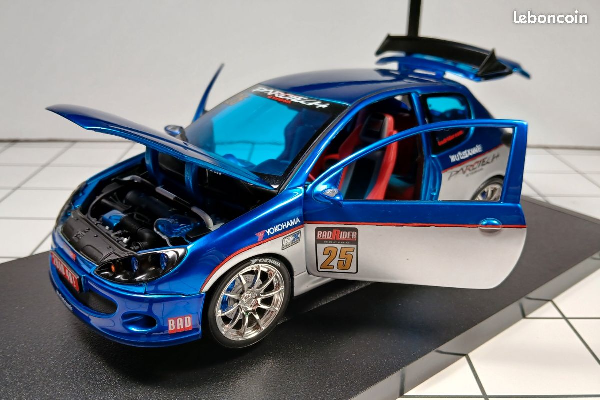 Norev 1/18 Peugeot 206Cc Bad Rider Rouge Limitée 1000Pcs