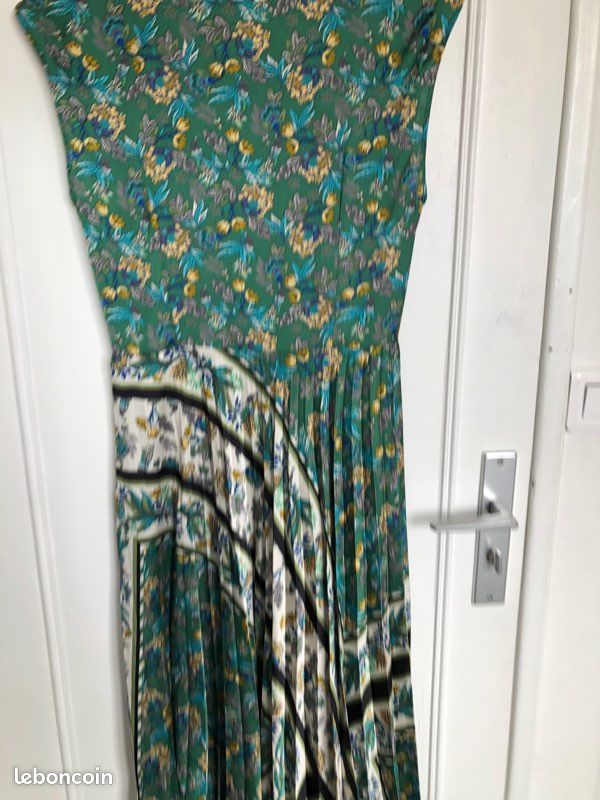 Robe Mango Noire Taille M - Style Cache-cœur - Longueur Genou - Occasion Très Bon état