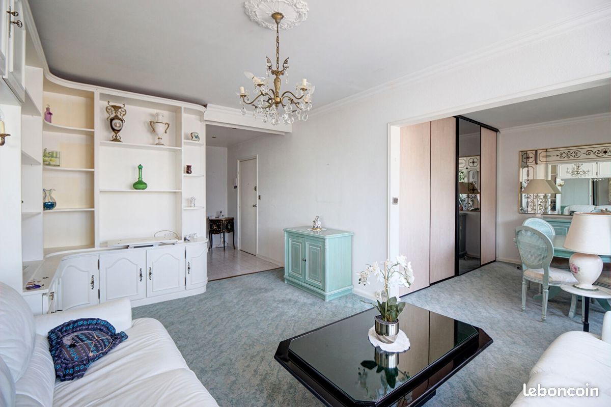 Appartement 4 pièces 75 m² · à Saint-Étienne · 75 m² · 60 000 €